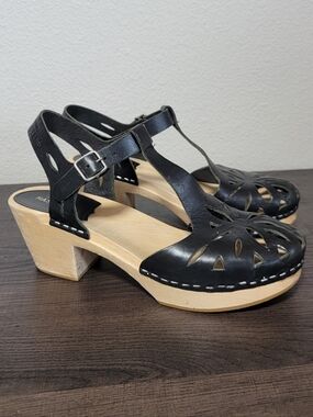 Hasbeens Swedish Lacy Mary Jane Sandal Clogs Black Leather